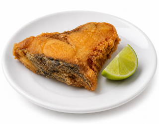 Peixe frito em pedaço
